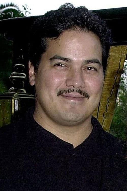 Robert Lujan photo