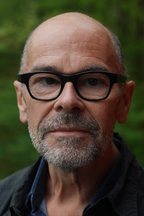 A portrait of Robert Stone