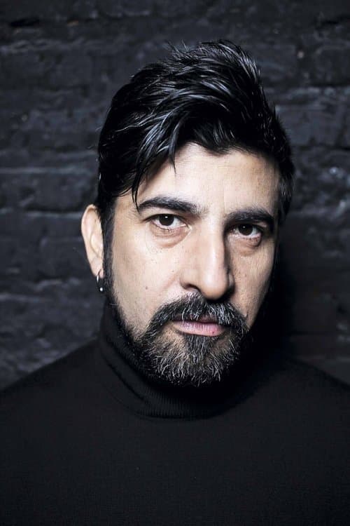 Roberto Farías photo