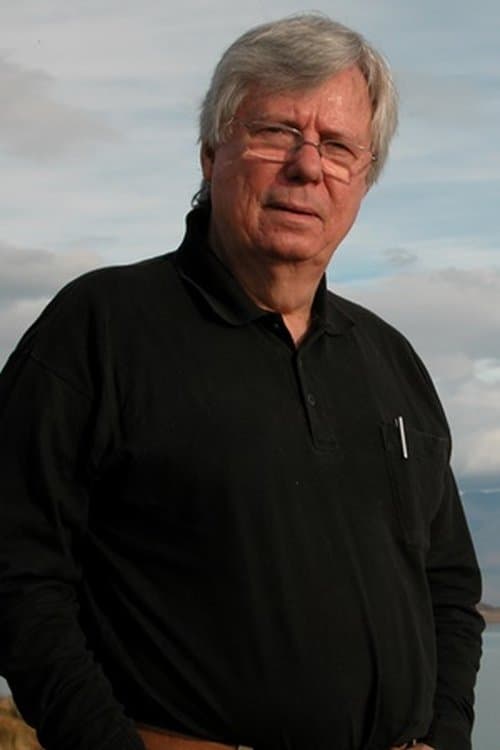 A portrait of Roberto Farias