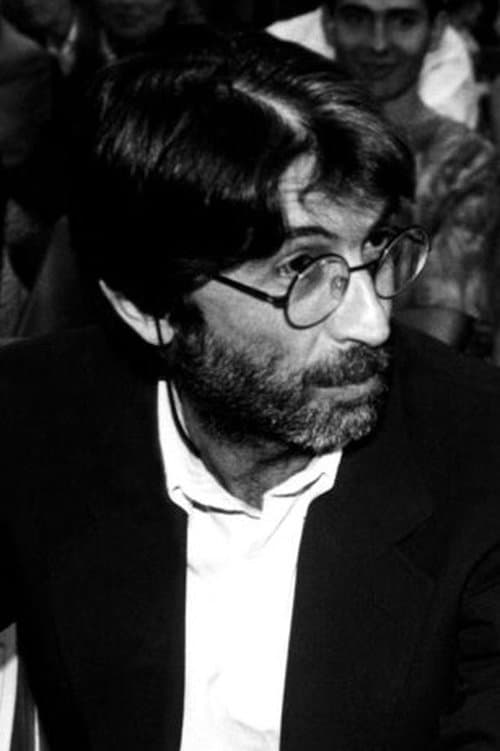 A portrait of Roberto Russo