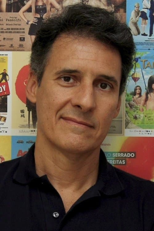 A portrait of Roberto Santucci