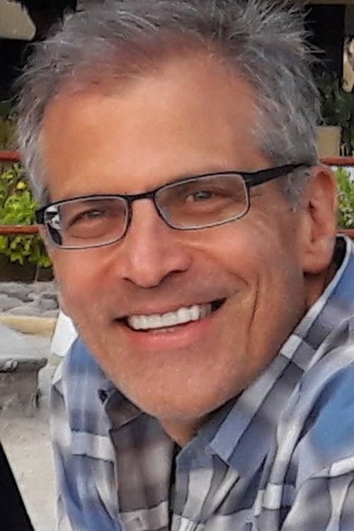 A portrait of Roberto Sneider