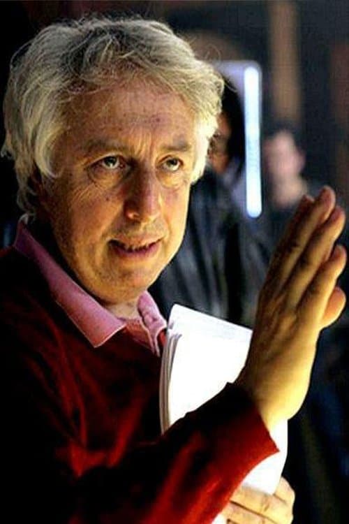 A portrait of Robin Davis