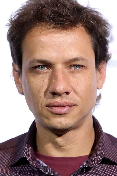 A portrait of Rodrigo Grande