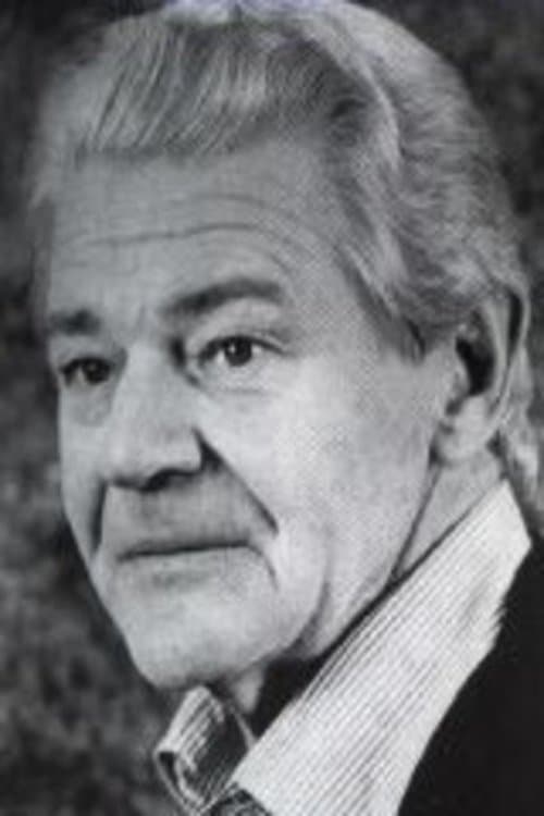 Roland Hewgill photo