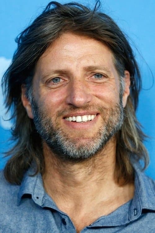 A portrait of Saar Klein
