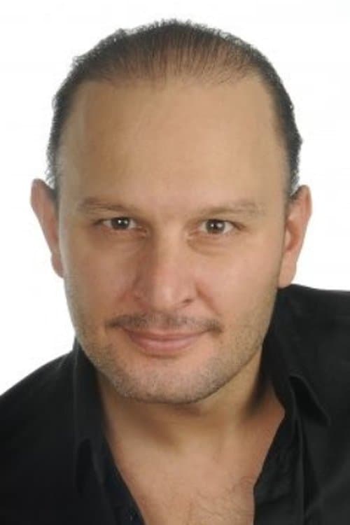 Şafak Karali photo