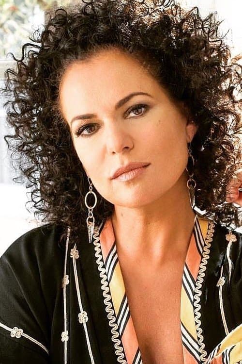 A portrait of Sanaa Hamri