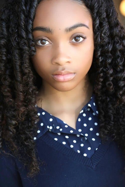 Sanai Victoria photo