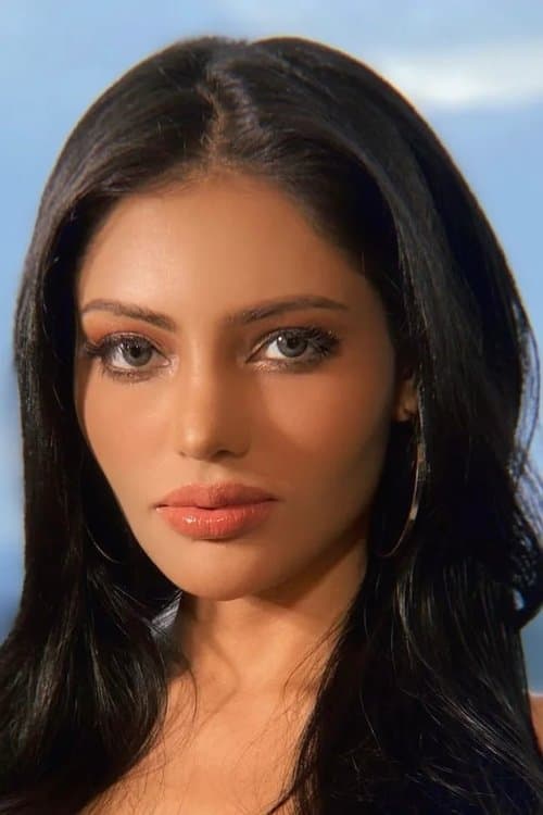 Sanjna Suri photo