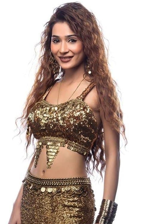 Sara Khan photo