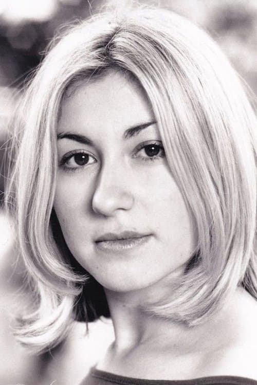 Sarah Churm photo