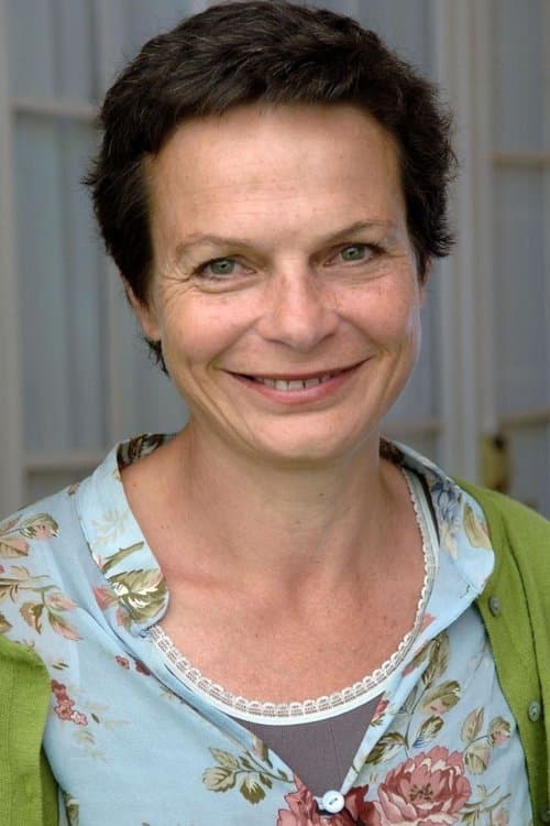 A portrait of Sarah Watt