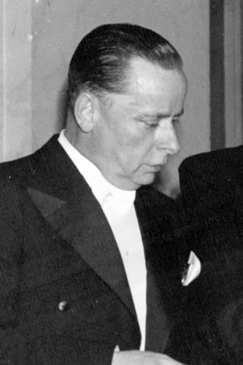 A portrait of Schamyl Bauman