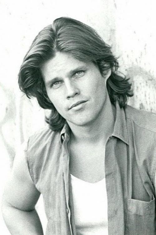 A portrait of Scott McGinnis