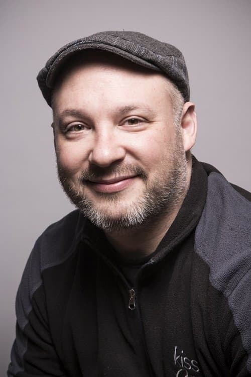 A portrait of Sean Cisterna