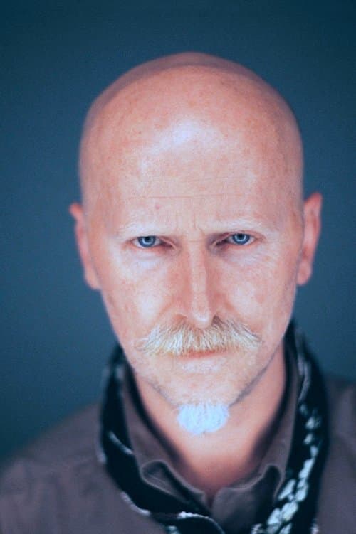 A portrait of Semir Aslanyürek