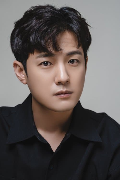 Seo Jun-young photo