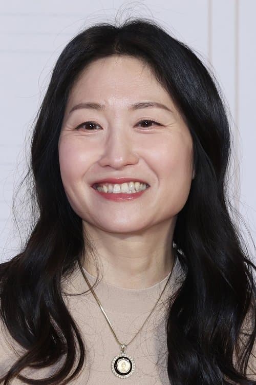 A portrait of Seo You-min
