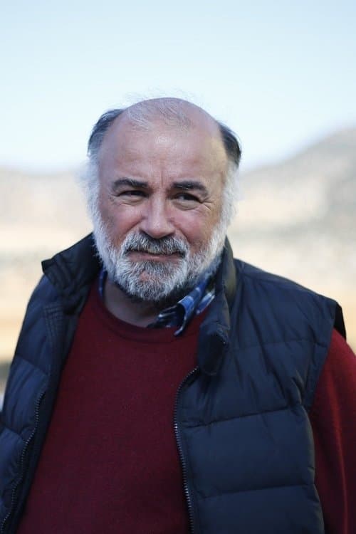 A portrait of Serdar Akar