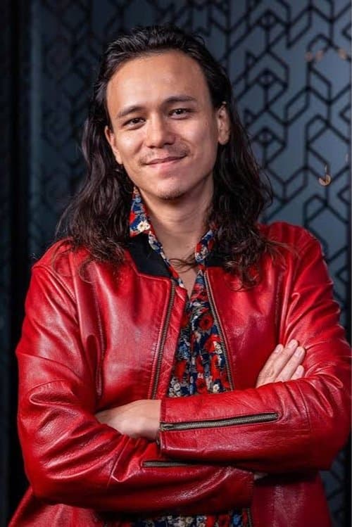 A portrait of Shal Ngo