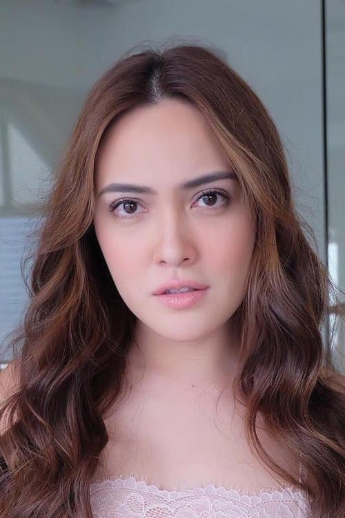 Shandy Aulia photo