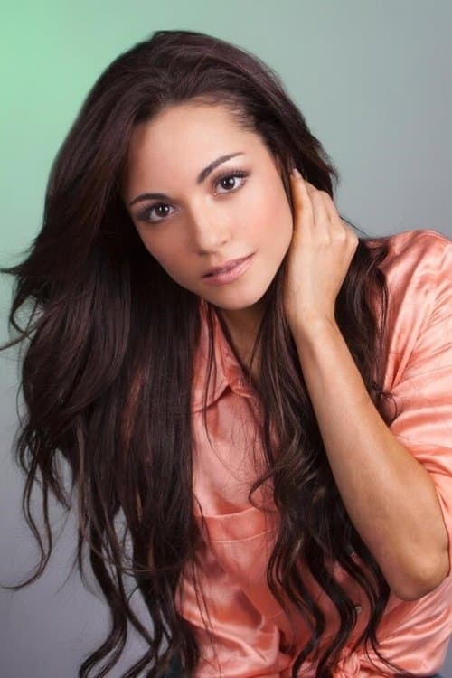Sharlene Taulé photo
