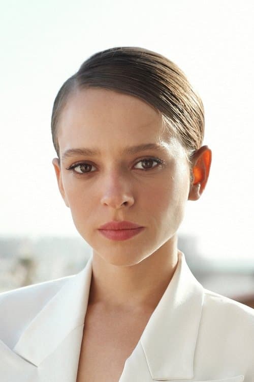 Shira Haas photo