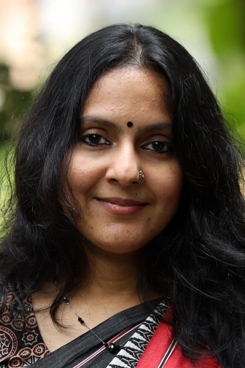 A portrait of Shruthi Sharanyam
