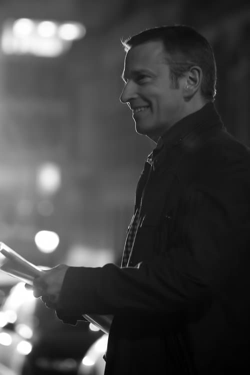 A portrait of Simon Cox