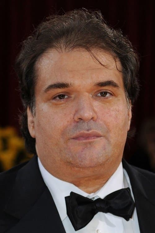 A portrait of Simon Monjack