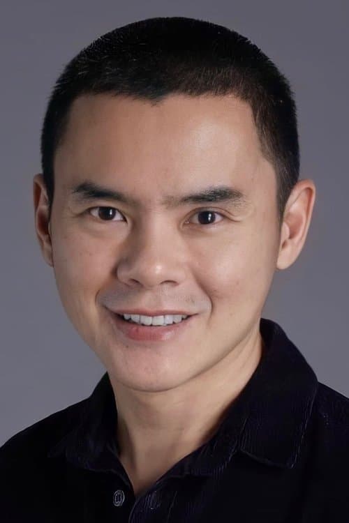 A portrait of Songyos Sugmakanan