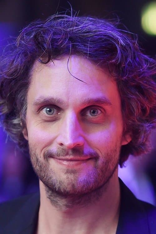 A portrait of Stefan Bühling