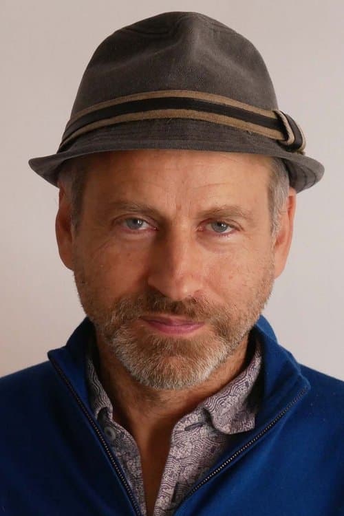 A portrait of Stefan Schwartz