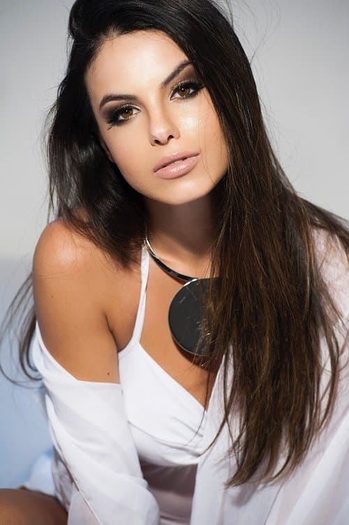 Sthefany Brito photo