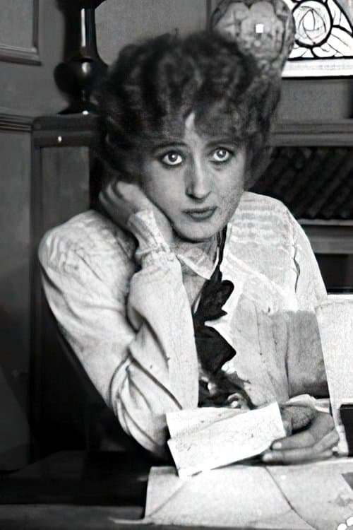 Suzanne Delvé photo