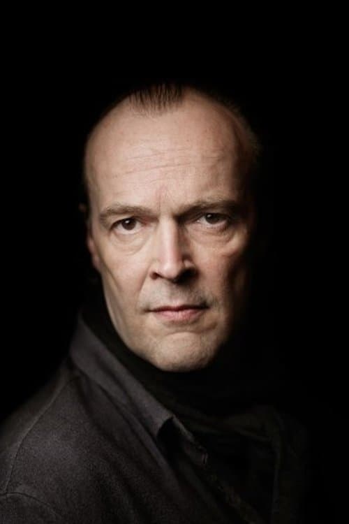 A portrait of Sven-Eric Bechtolf