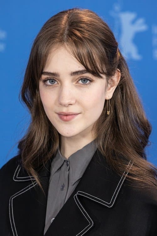 Talia Ryder photo