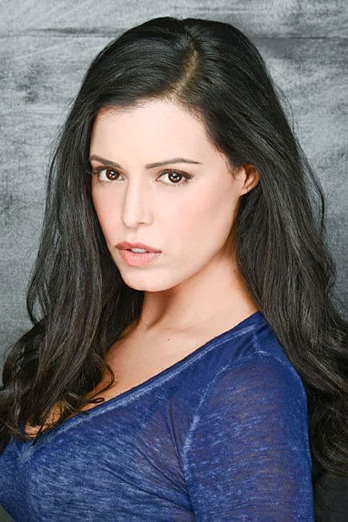 Tara Elizabeth photo