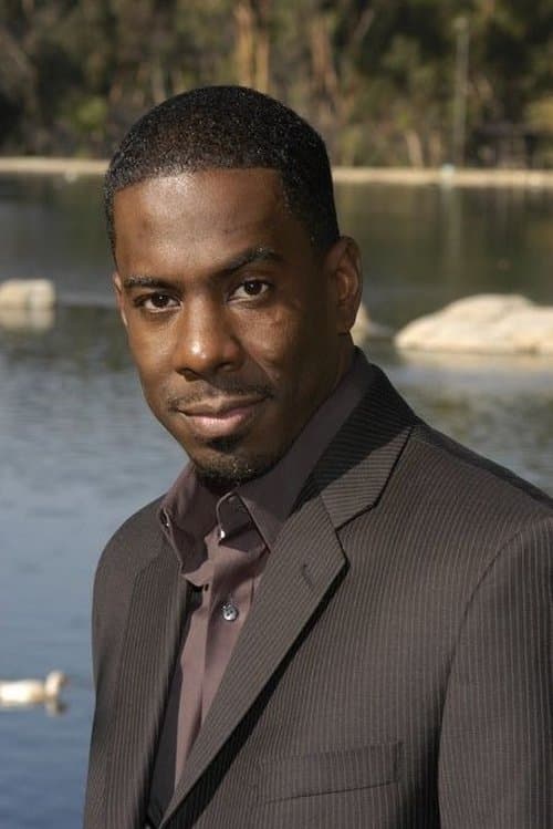 Tobi Gadison photo