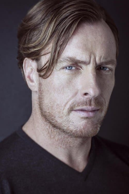 Toby Stephens photo