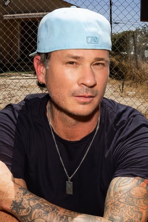 A portrait of Tom DeLonge