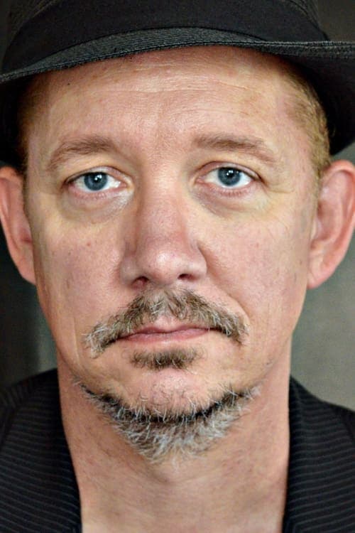 Tom Wood photo
