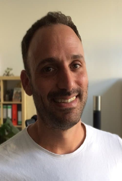 A portrait of Tomer Eshed