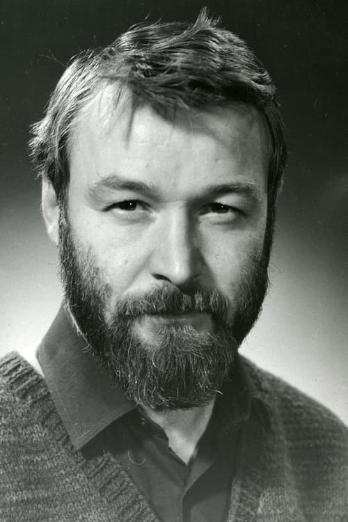 A portrait of Valentin Kuik
