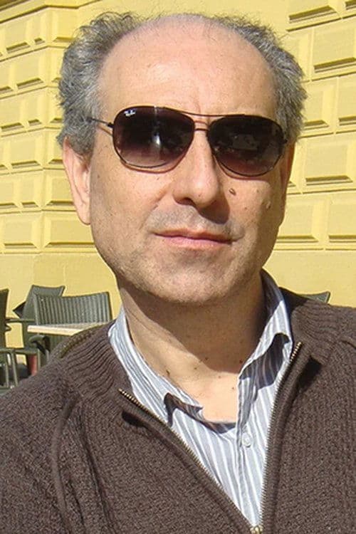 A portrait of Víctor González