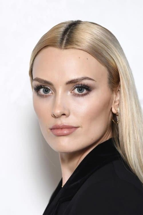 Wallis Day photo