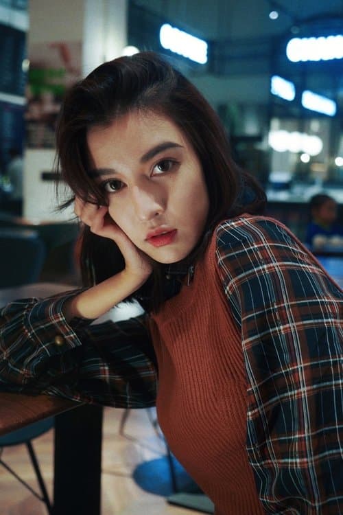 Wang Yi photo
