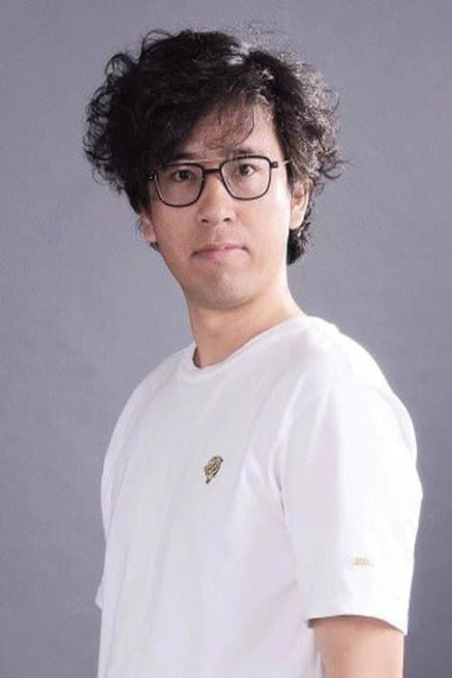 A portrait of Xiaogang Ma
